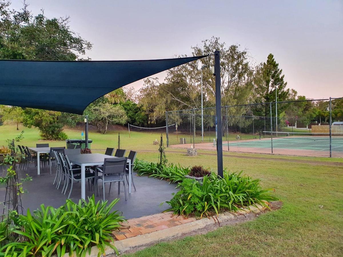 The Shores Holiday Apartments Mackay Exteriör bild
