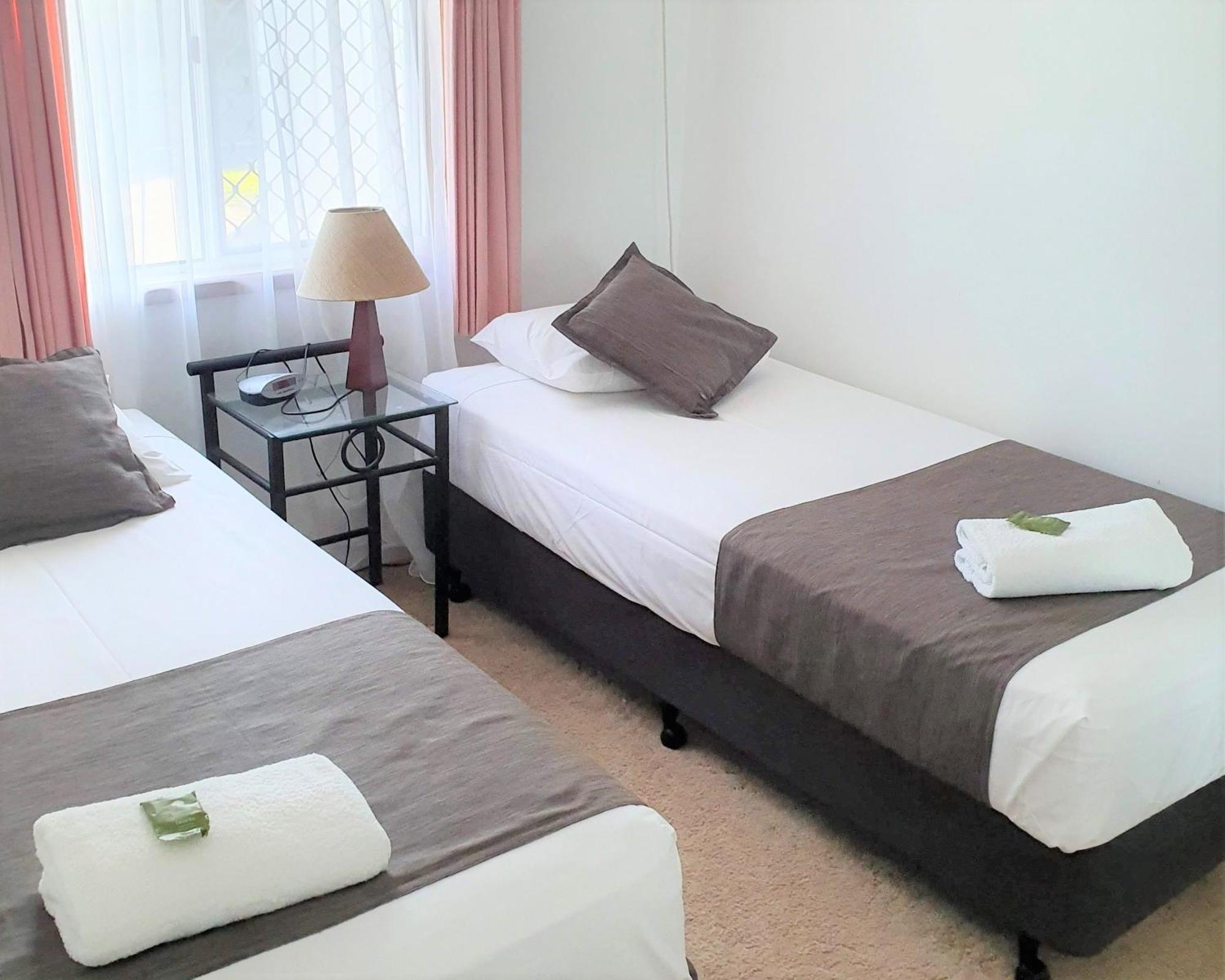 The Shores Holiday Apartments Mackay Rum bild